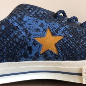 CONVERSE ONE STAR OX SNEAKERS